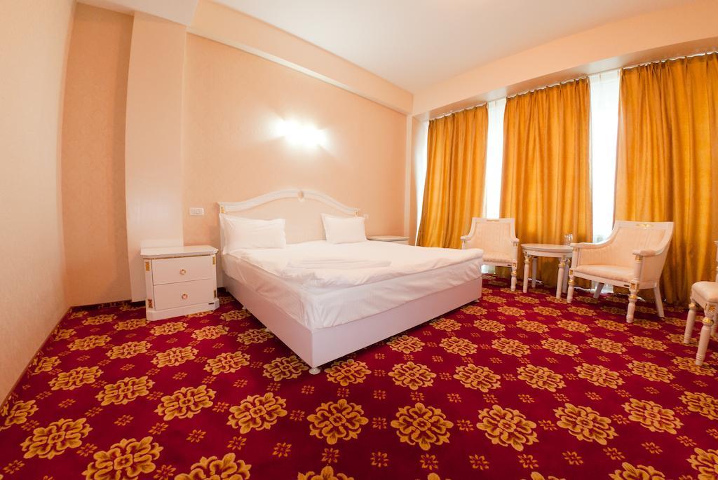 Complex Aristrocratos Otel Mamaia Oda fotoğraf