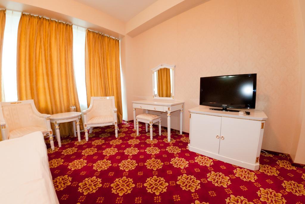 Complex Aristrocratos Otel Mamaia Dış mekan fotoğraf
